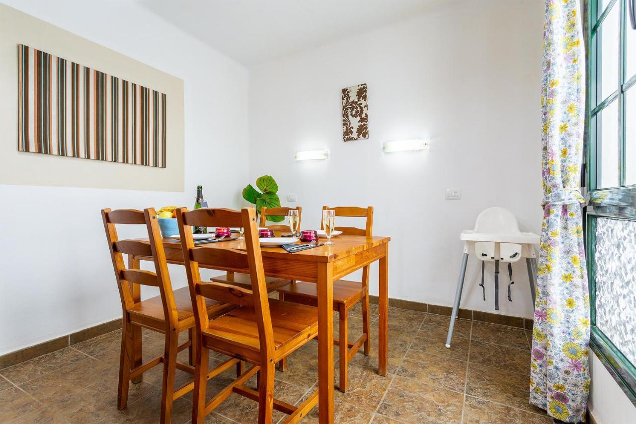 Casa Lili - Shared Pool - Close To Seafront Promenade - Sea Views From Upper Terrace Punta Mujeres Exteriér fotografie